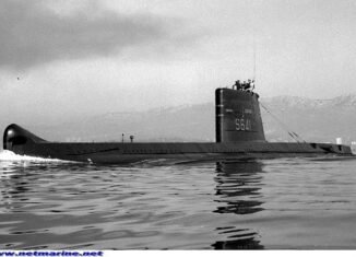 Le sous-marin Daphné en rade de Toulon -3 septembre 1973 - Photo Jean Guiglini.